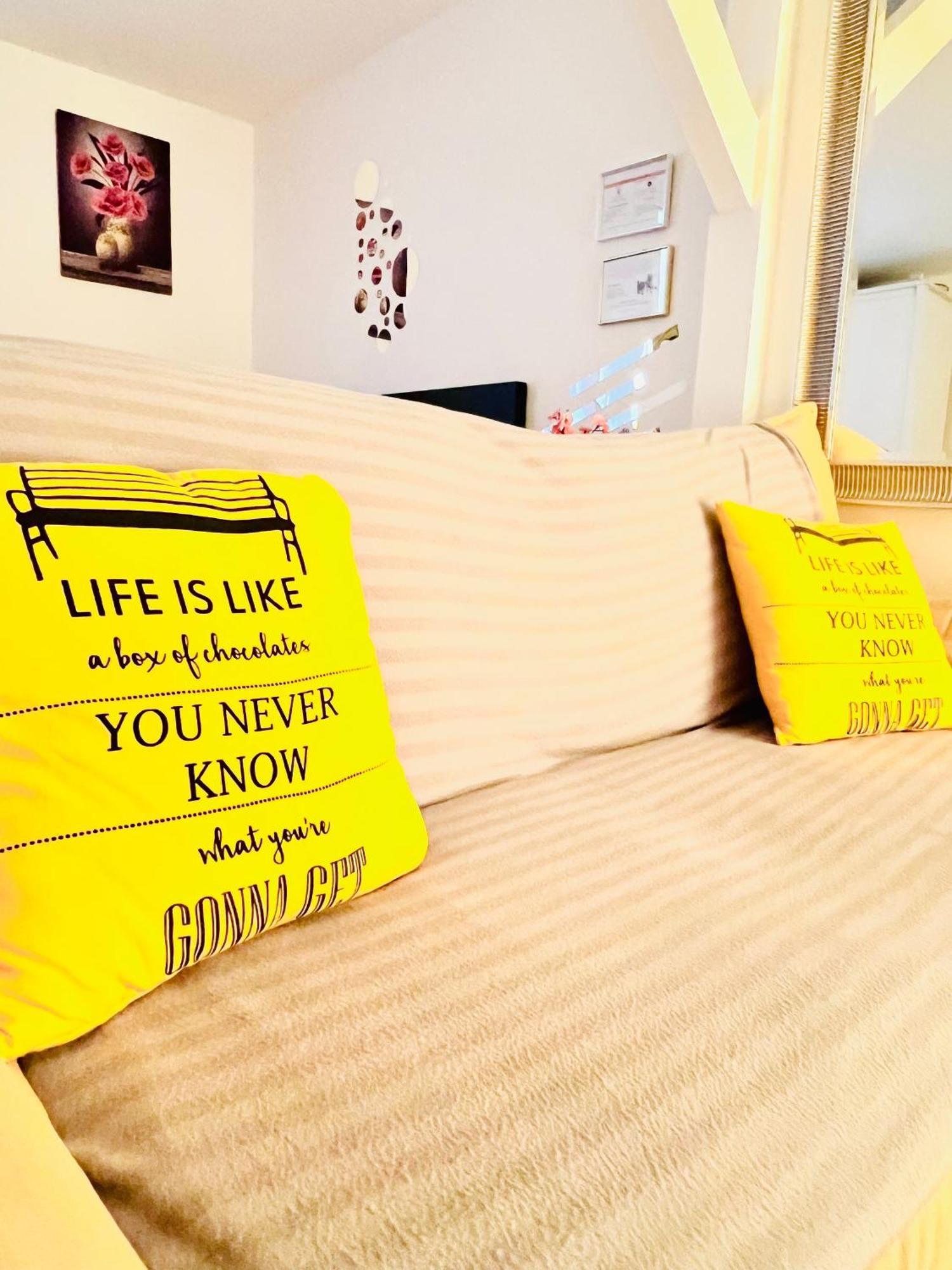 Chloe Apartman *